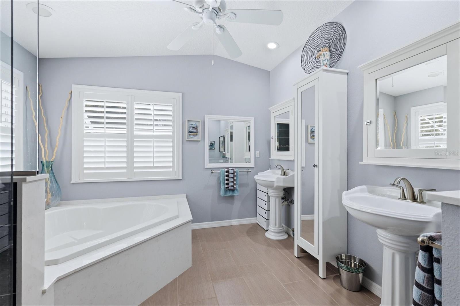 Image 17 of 38 For 1880 Loma Linda Street