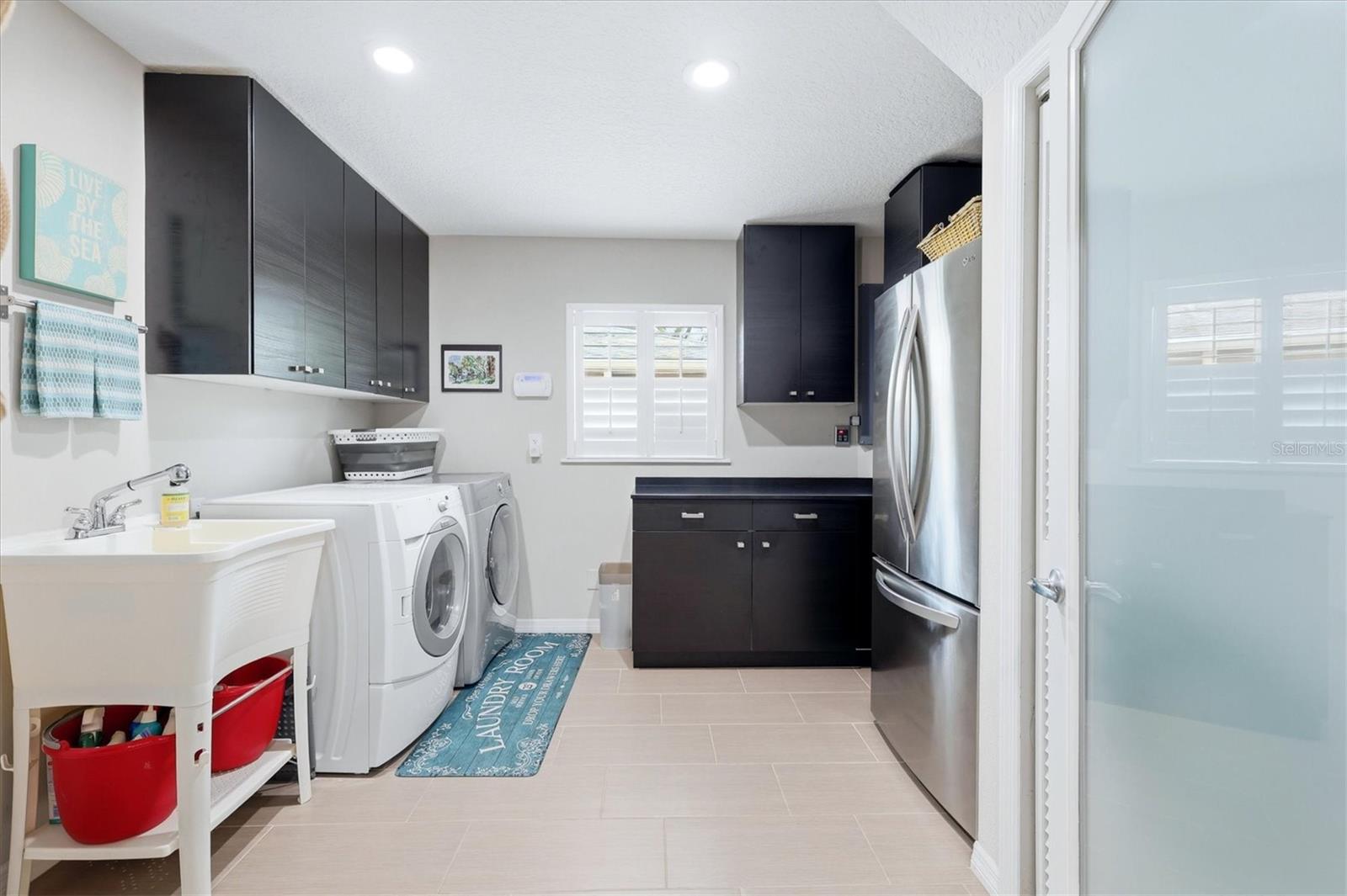 Image 25 of 38 For 1880 Loma Linda Street