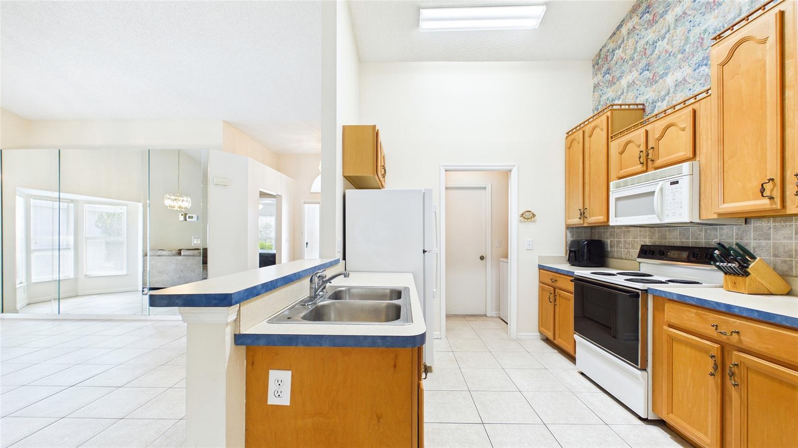 Image 8 of 32 For 2013 Del Webb Boulevard