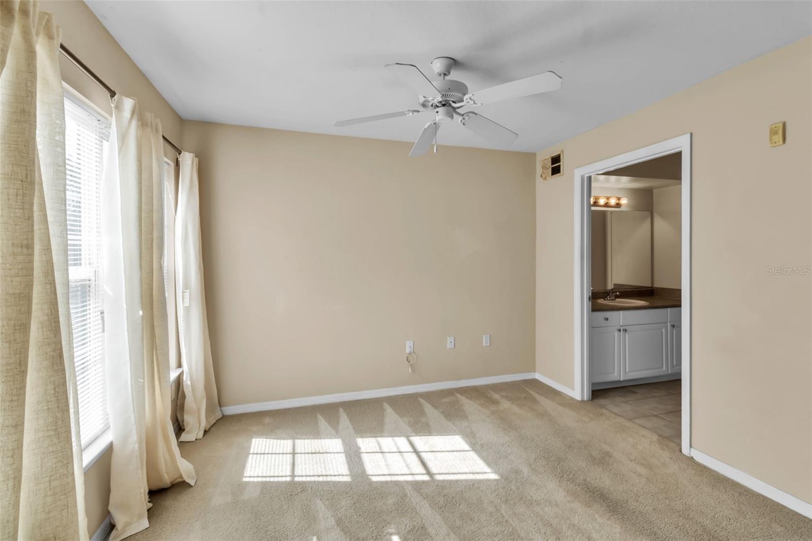 Image 18 of 50 For 5511 Rosehill Road 203