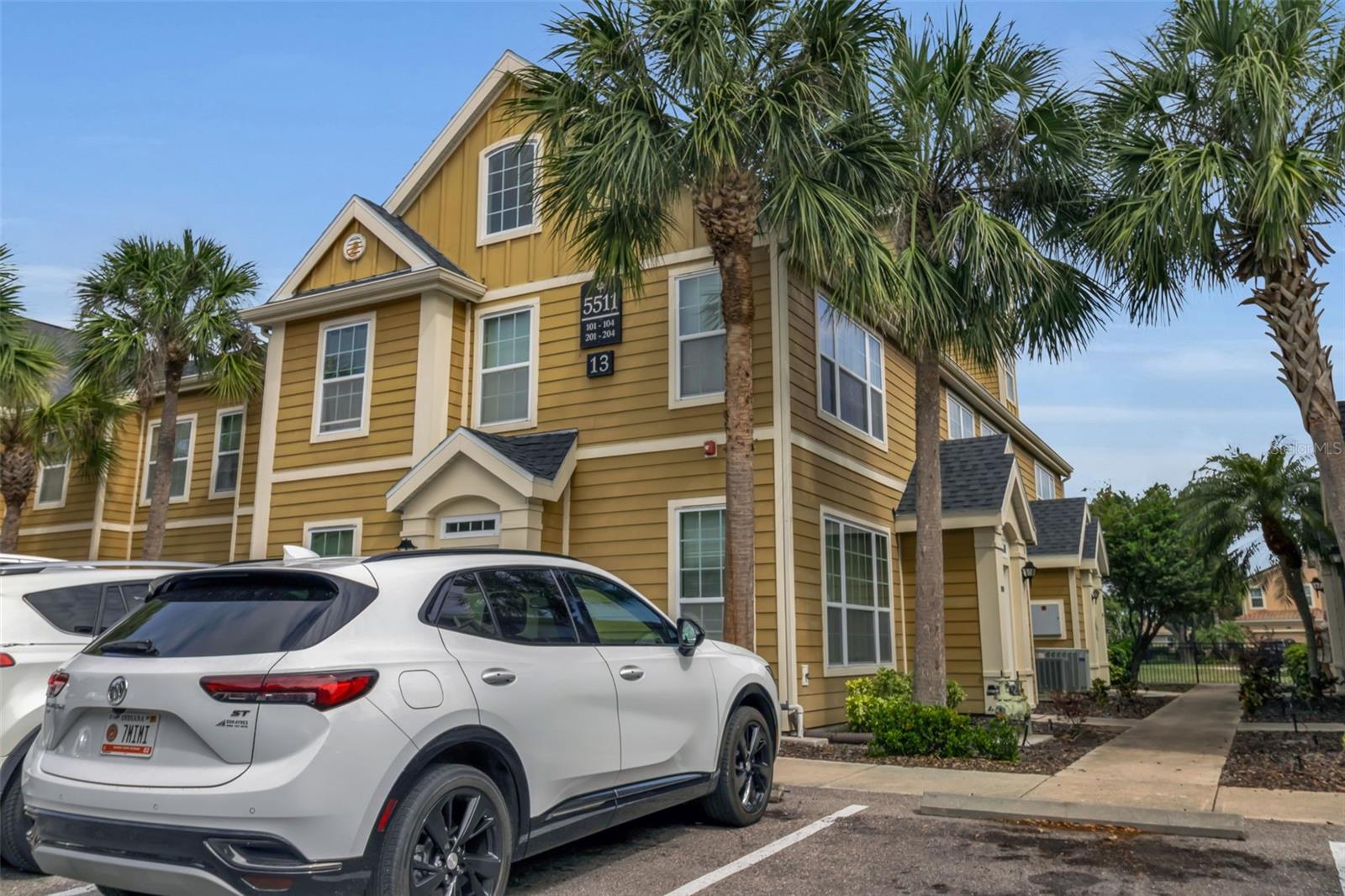 Image 3 of 50 For 5511 Rosehill Road 203