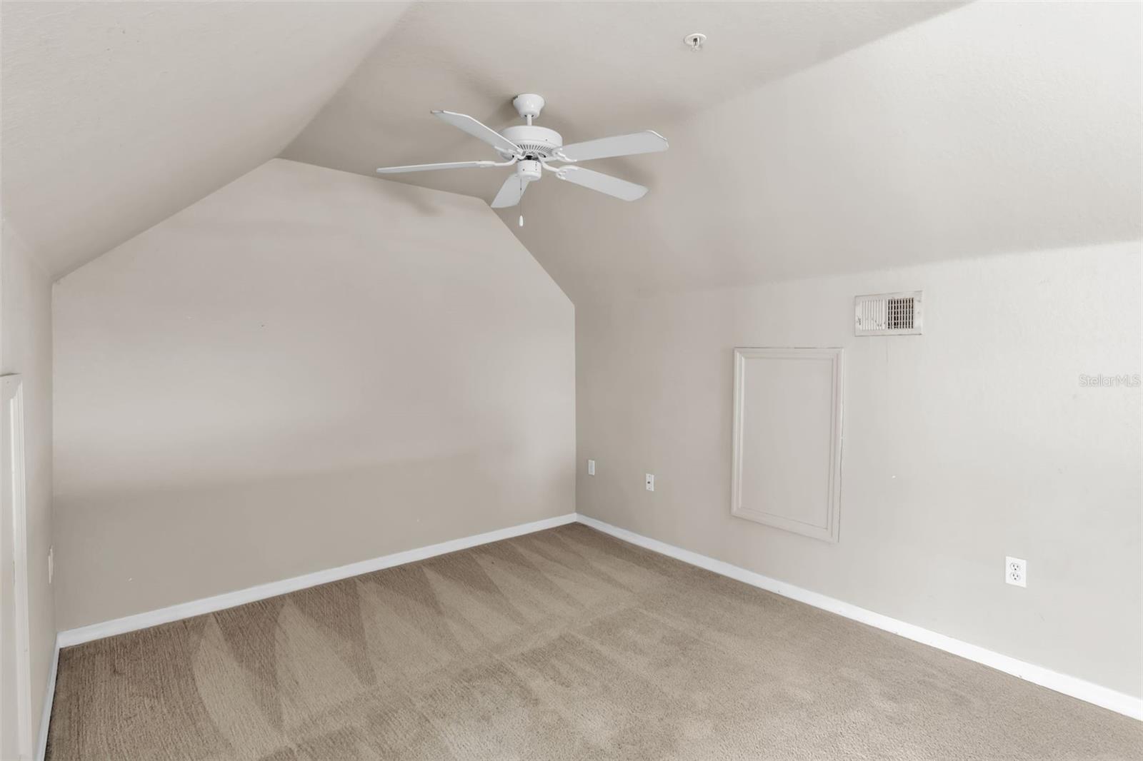 Image 36 of 50 For 5511 Rosehill Road 203