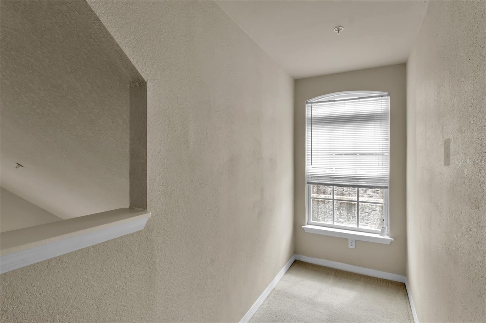 Image 37 of 50 For 5511 Rosehill Road 203