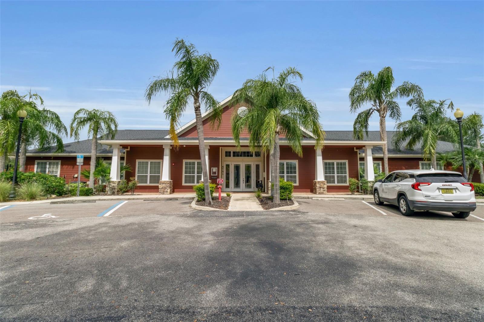 Image 38 of 50 For 5511 Rosehill Road 203