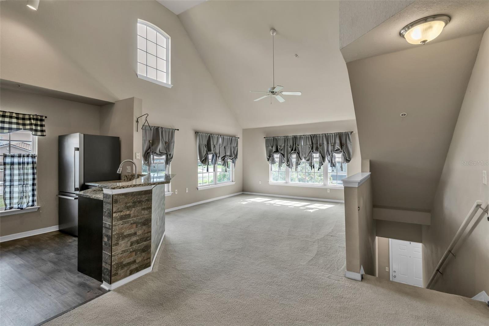 Image 8 of 50 For 5511 Rosehill Road 203