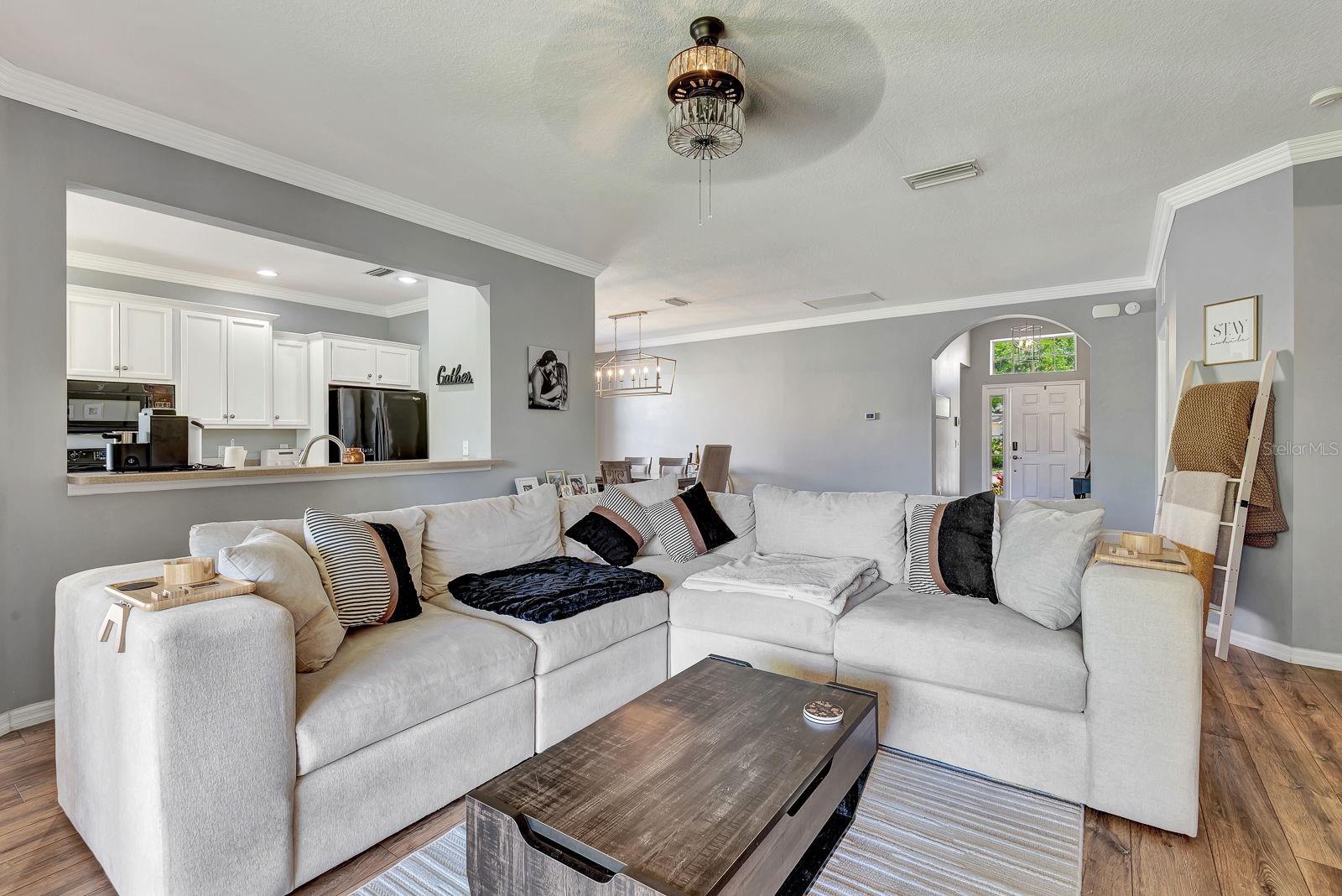 Image 11 of 31 For 6838 44th Terrace E