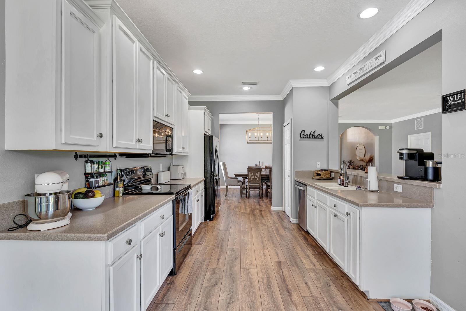 Image 13 of 31 For 6838 44th Terrace E