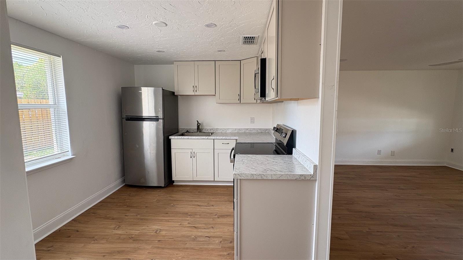 Image 5 of 6 For 3806 Asbury Place