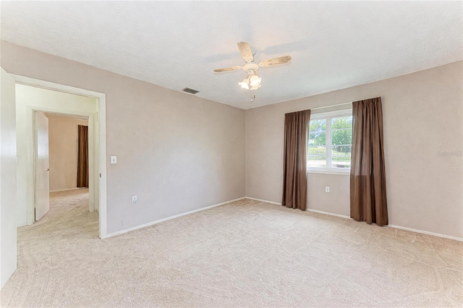 Image 23 of 35 For 2811 33rd Avenue W