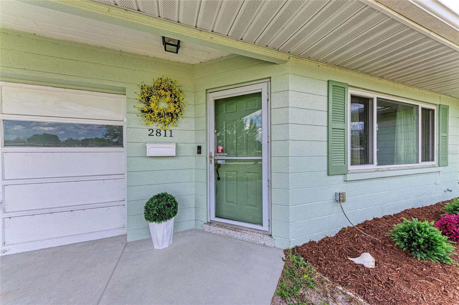 Image 4 of 35 For 2811 33rd Avenue W