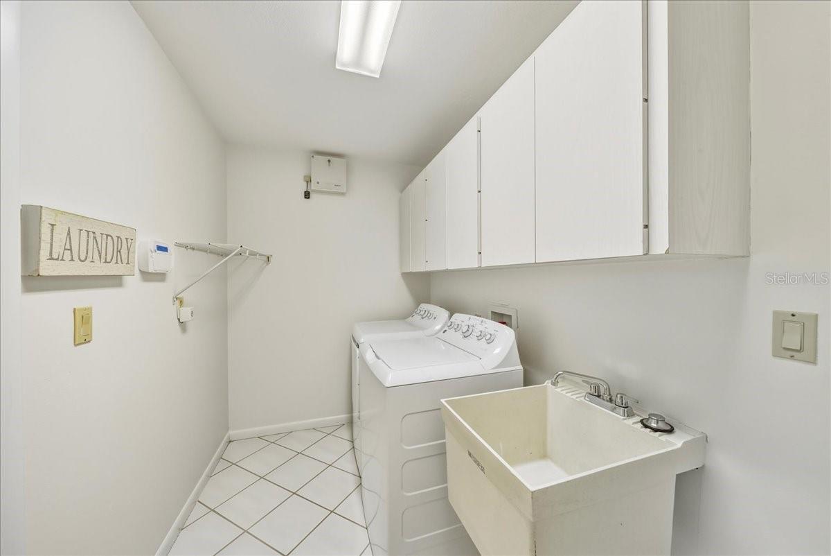 Image 33 of 39 For 4530 Atwood Cay Circle 13