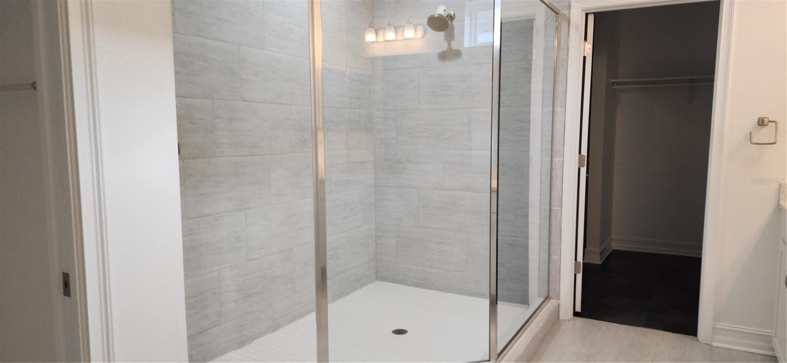 Image 18 of 34 For 7592 Aguila Drive