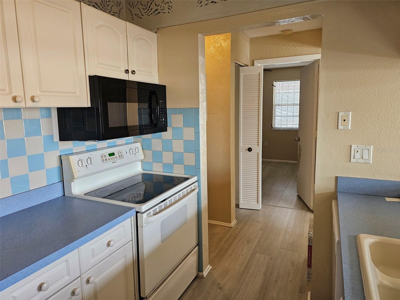 Image 7 of 26 For 3851 59th Avenue W 3851