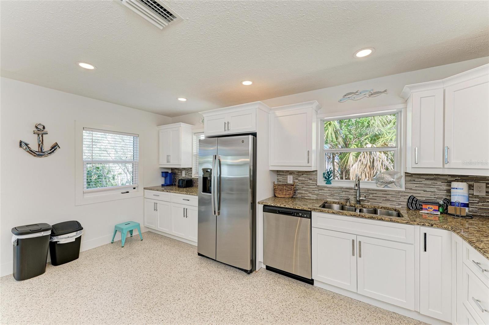 Image 14 of 45 For 165 Crescent Drive