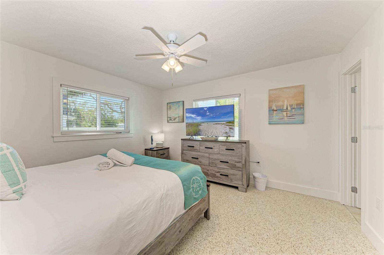 Image 20 of 45 For 165 Crescent Drive