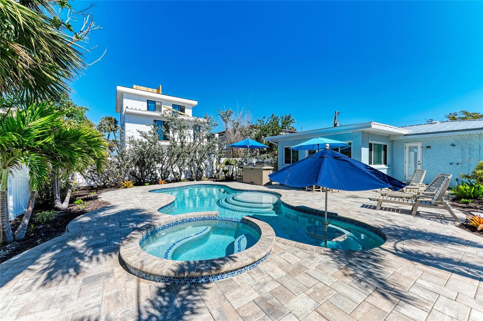 Image 35 of 45 For 165 Crescent Drive