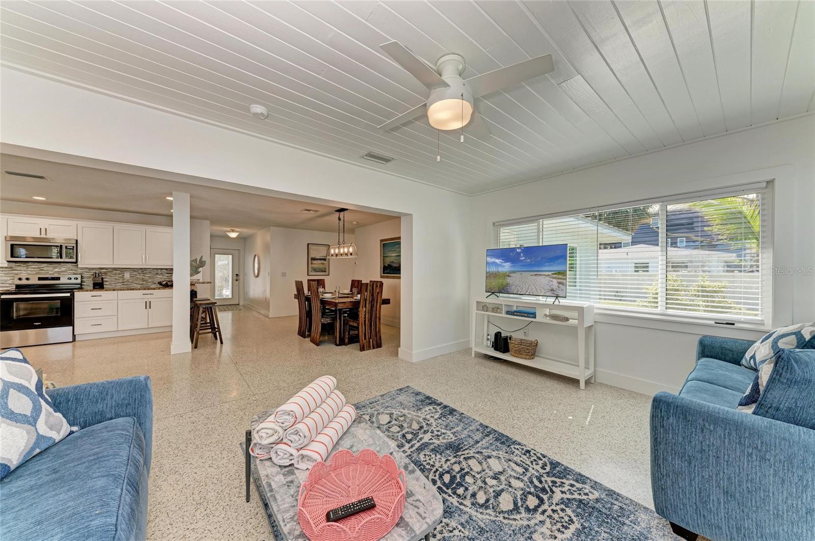 Image 9 of 45 For 165 Crescent Drive