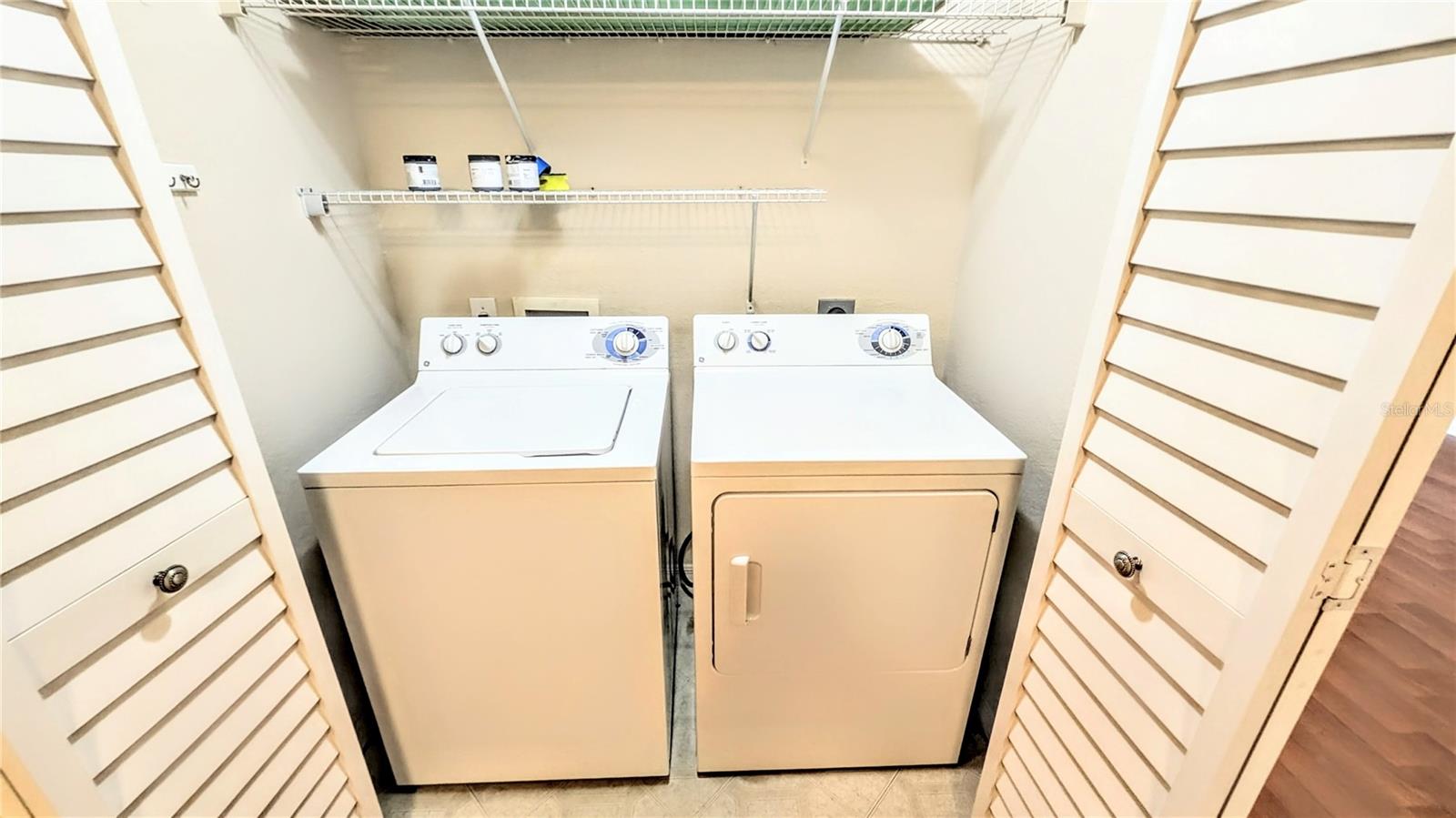 Image 11 of 39 For 5174 Northridge Road 102