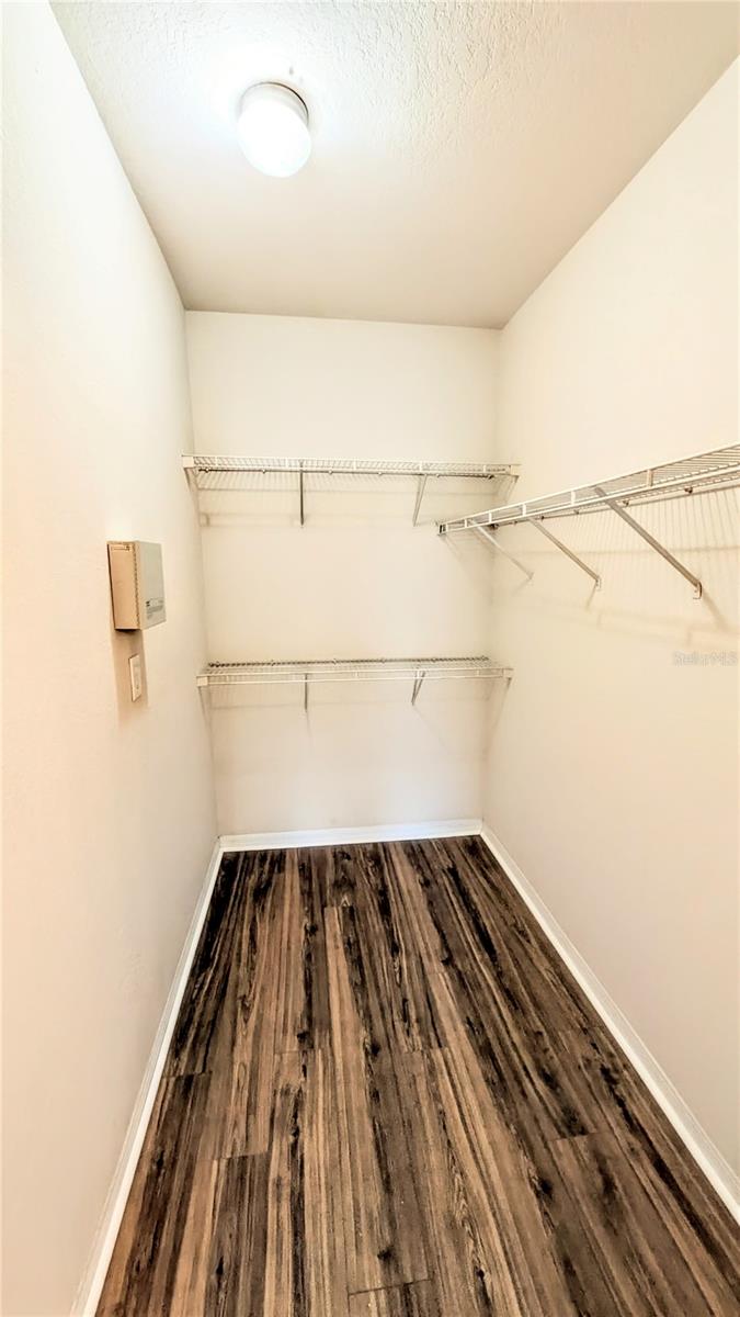 Image 14 of 39 For 5174 Northridge Road 102