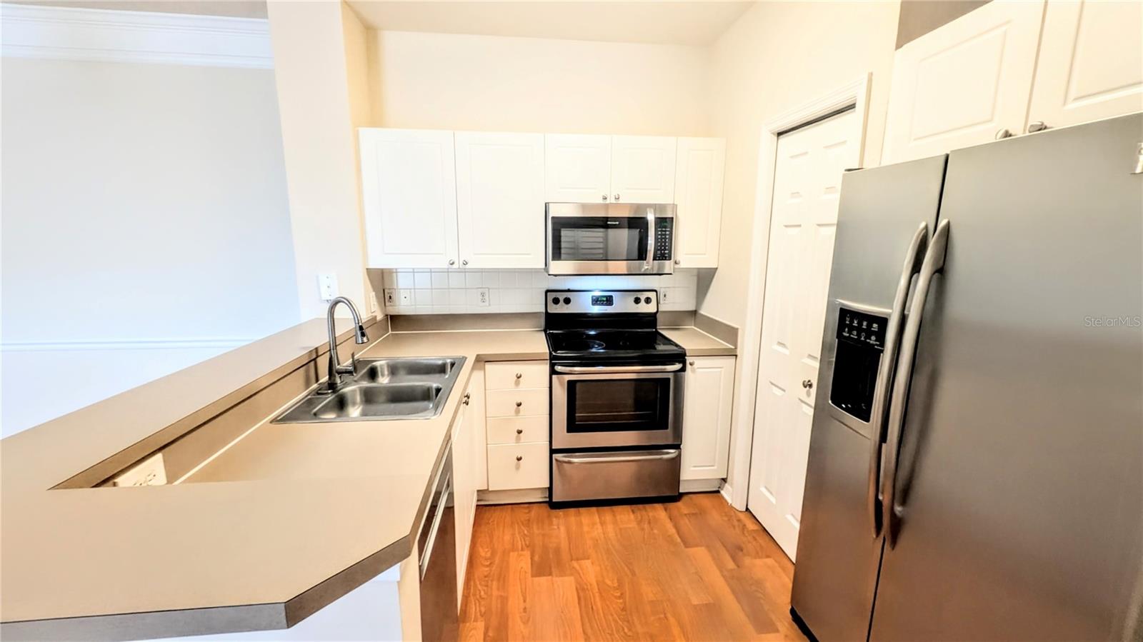 Image 8 of 39 For 5174 Northridge Road 102