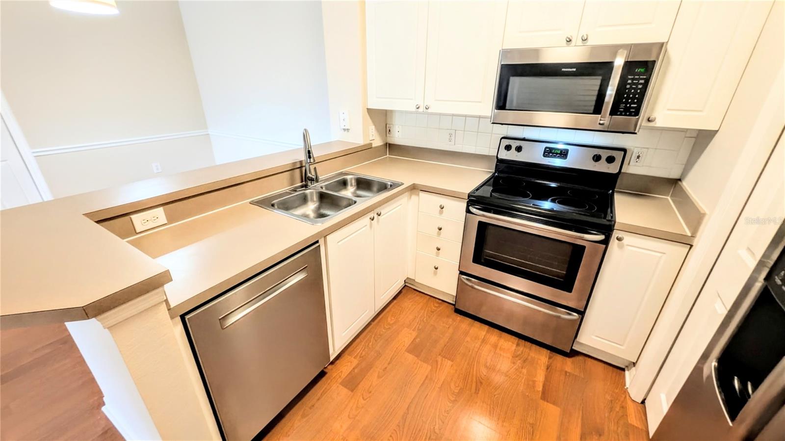 Image 9 of 39 For 5174 Northridge Road 102