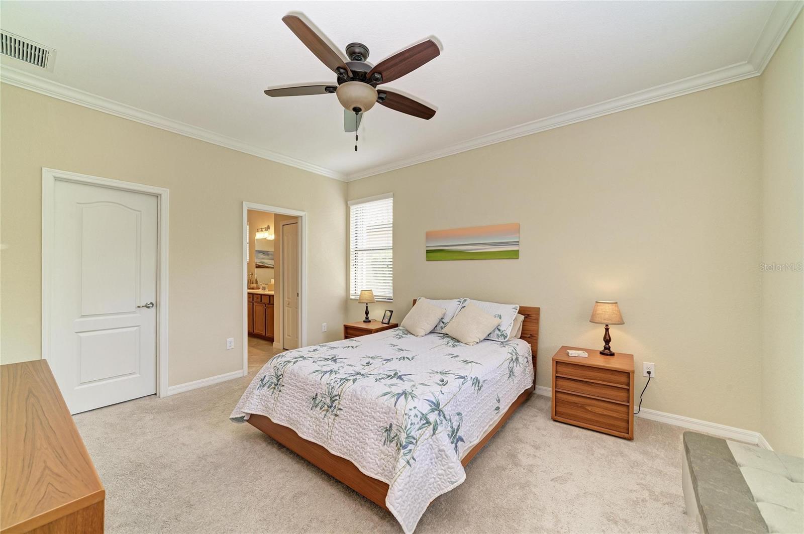 Listing photo id 22 for 6810 Willowshire Way