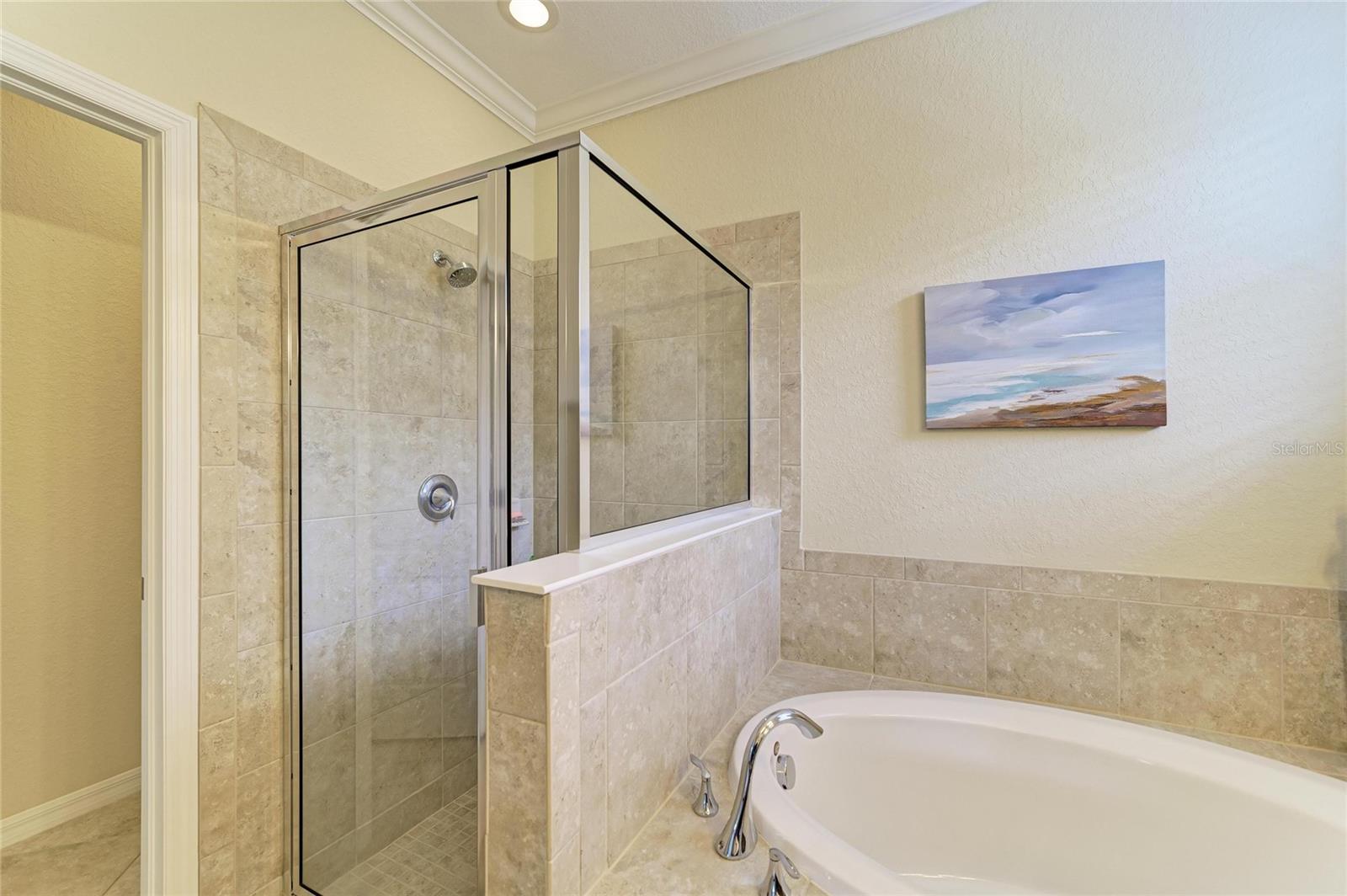 Listing photo id 26 for 6810 Willowshire Way