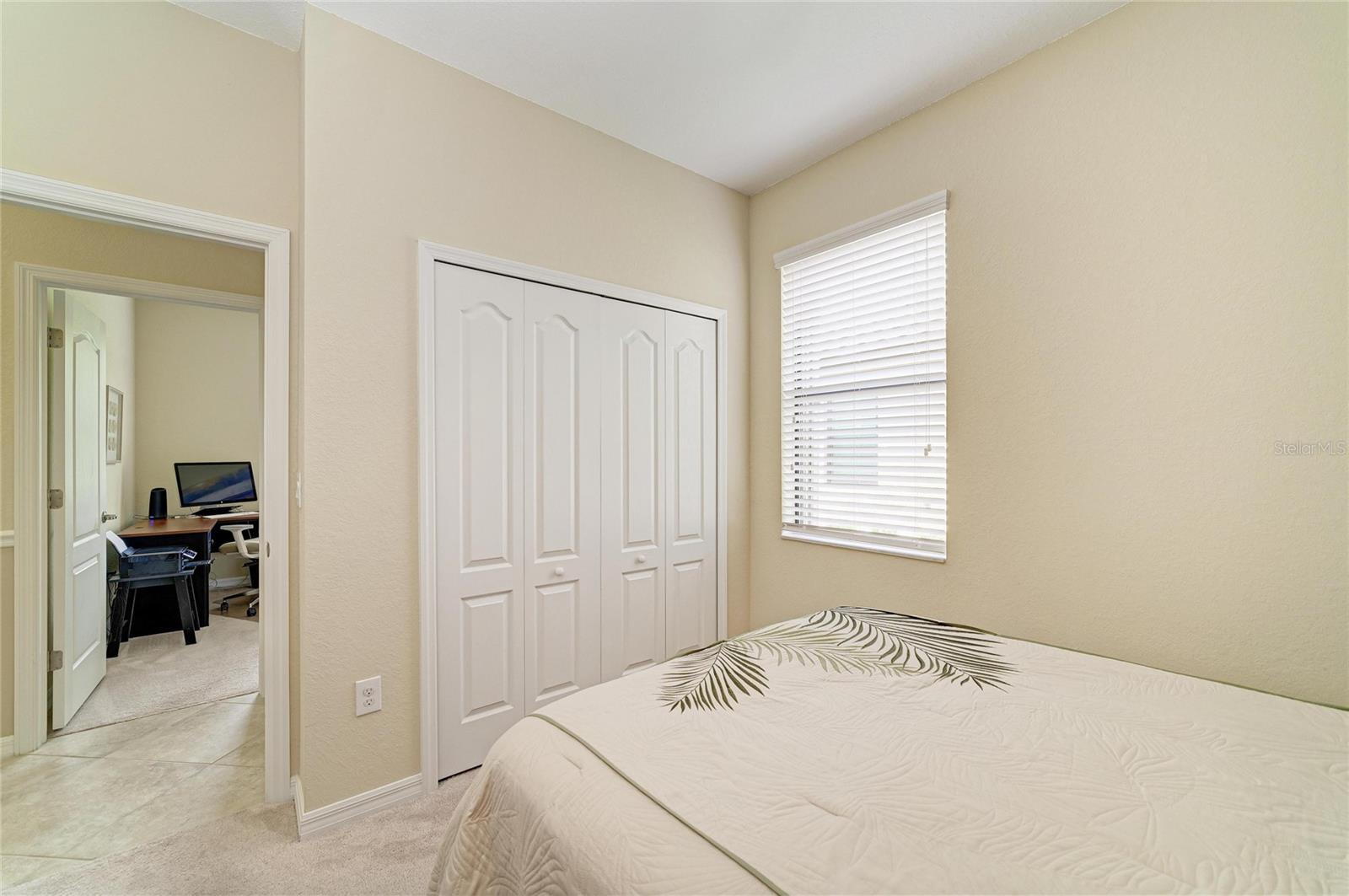 Listing photo id 28 for 6810 Willowshire Way