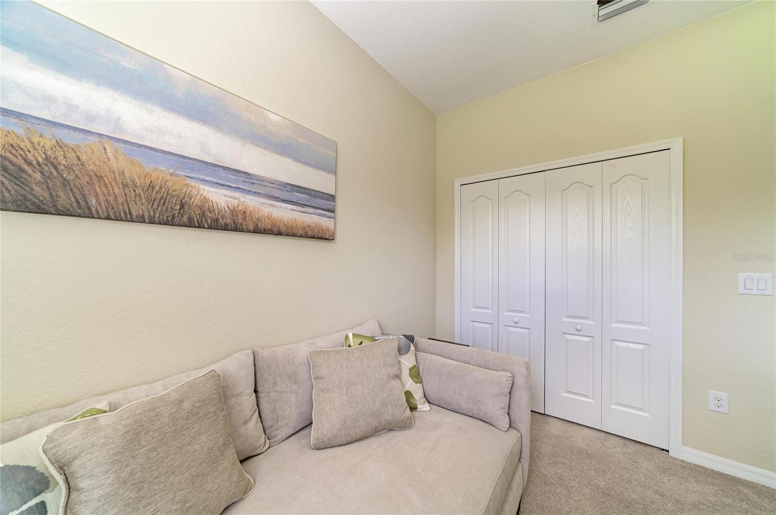 Listing photo id 31 for 6810 Willowshire Way