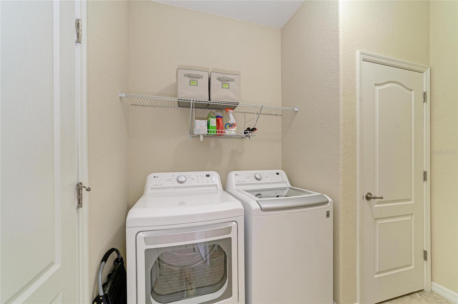 Listing photo id 33 for 6810 Willowshire Way