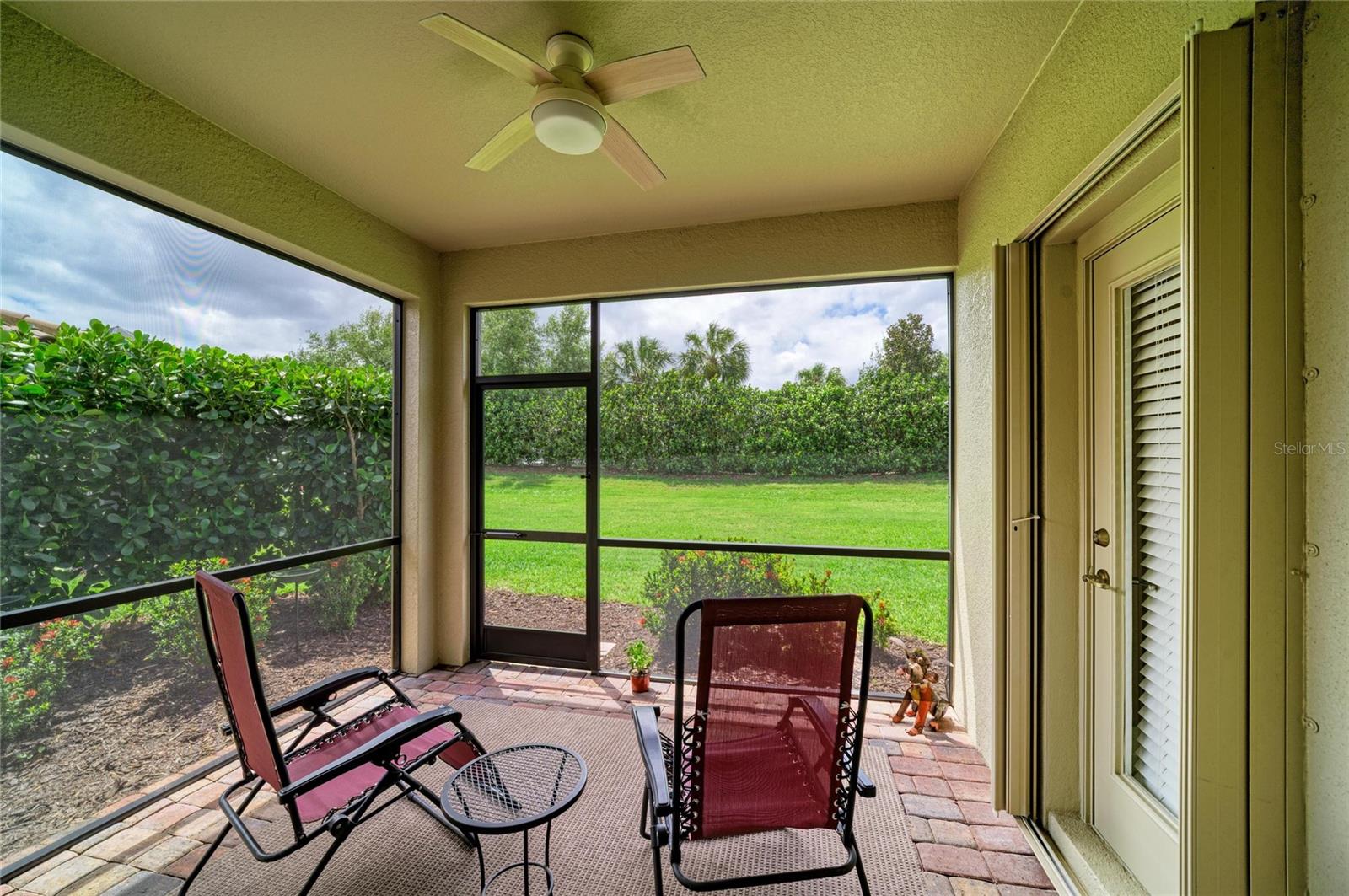 Listing photo id 34 for 6810 Willowshire Way