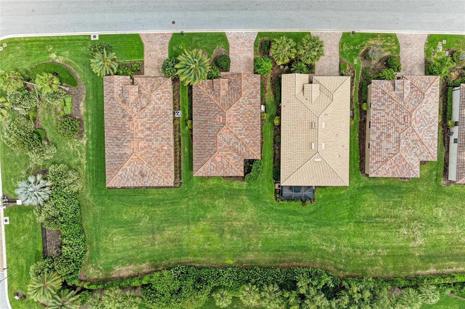 Listing photo id 40 for 6810 Willowshire Way