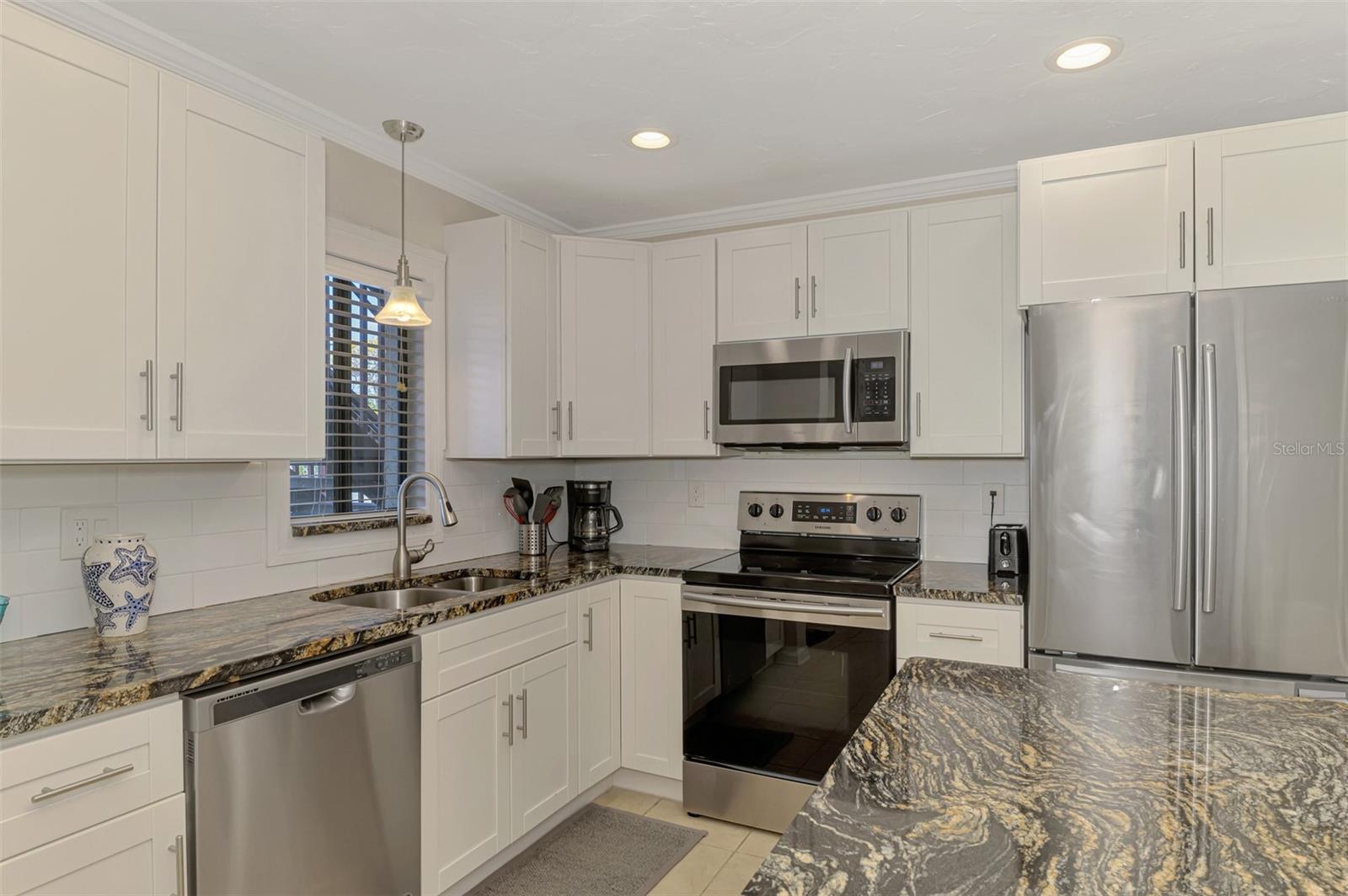 Image 12 of 39 For 1612 Stickney Point Road 1612-1