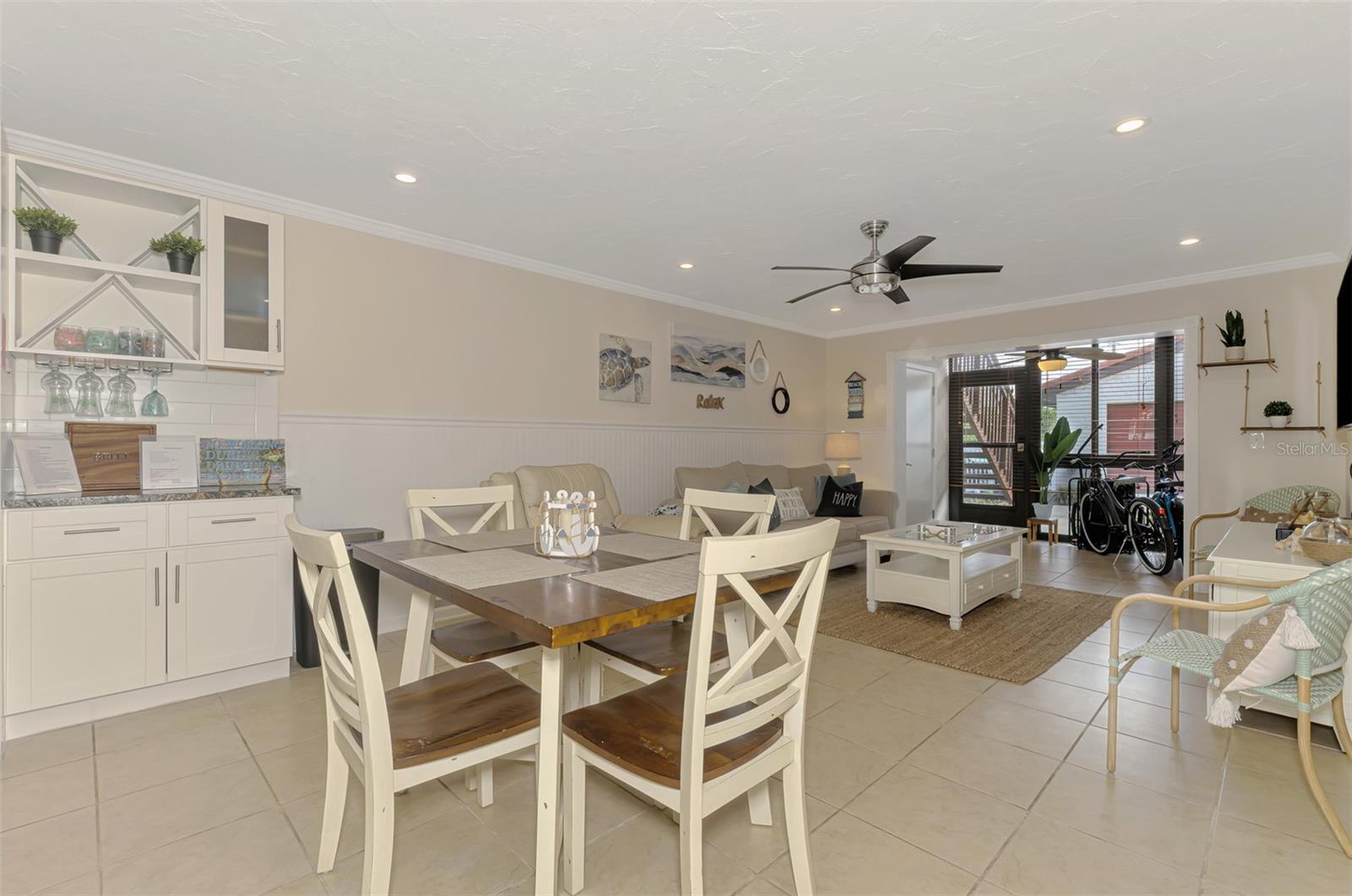 Image 15 of 39 For 1612 Stickney Point Road 1612-1