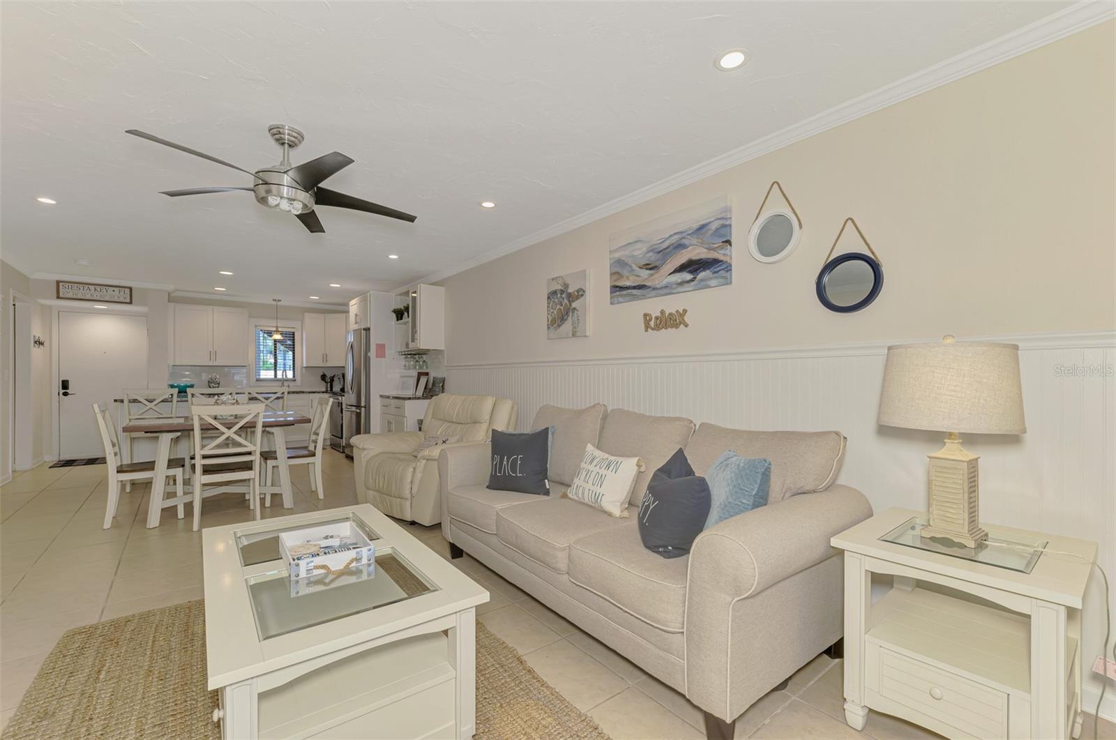 Image 17 of 39 For 1612 Stickney Point Road 1612-1