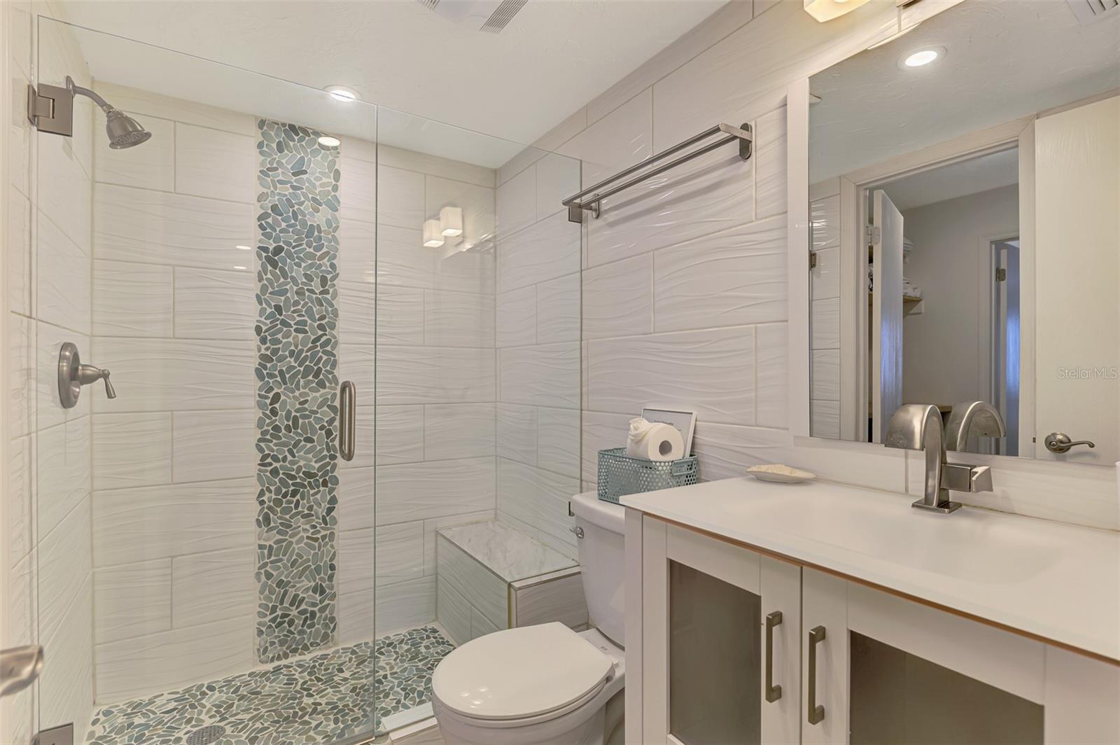 Image 27 of 39 For 1612 Stickney Point Road 1612-1