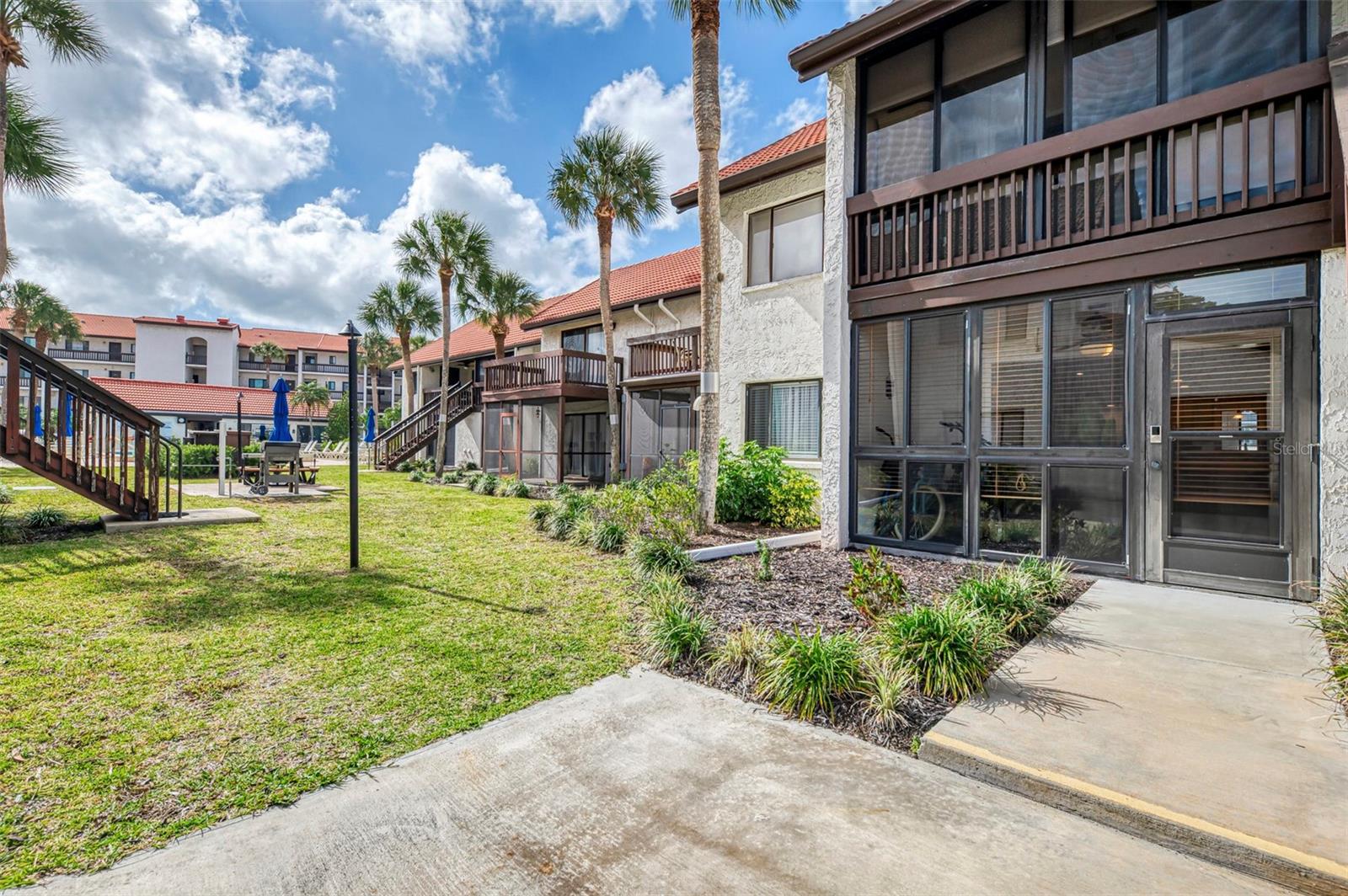 Image 29 of 39 For 1612 Stickney Point Road 1612-1