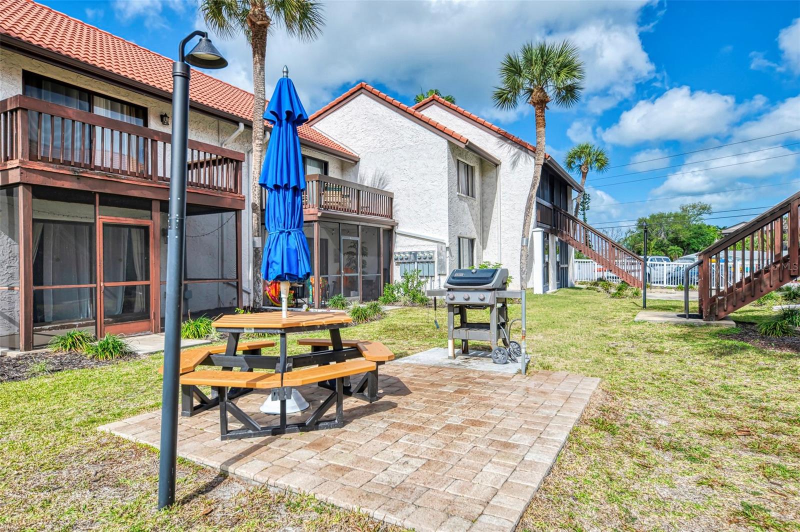 Image 31 of 39 For 1612 Stickney Point Road 1612-1