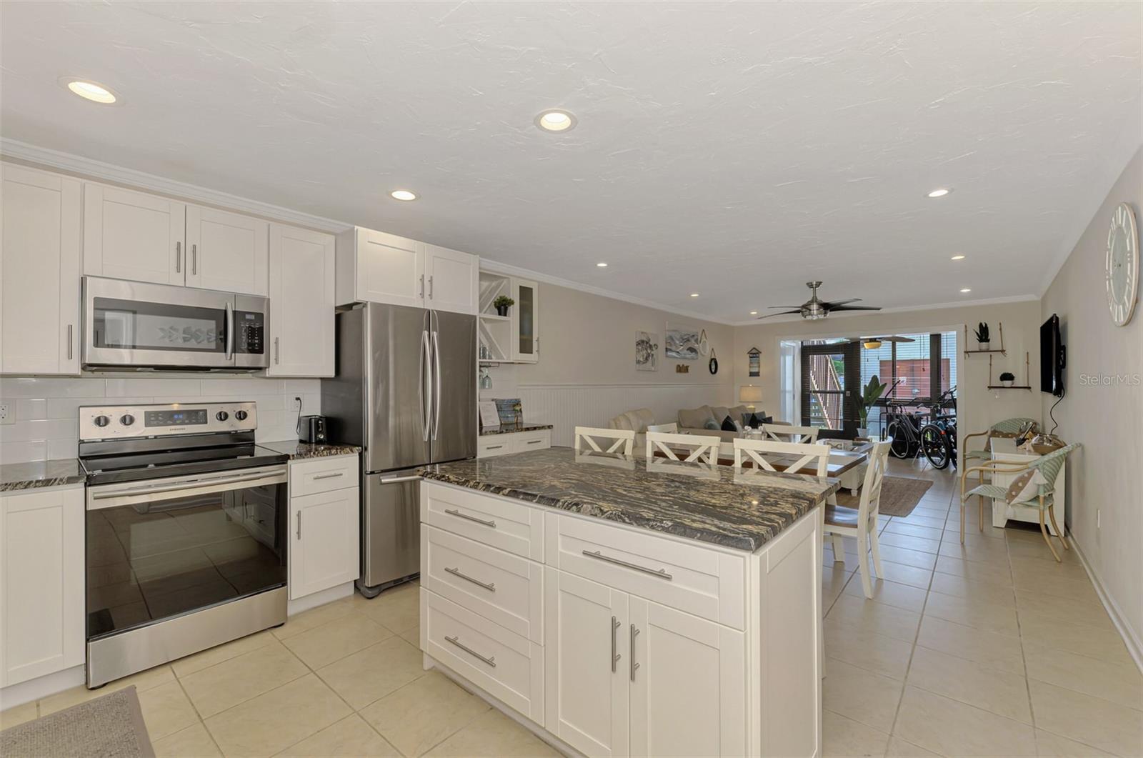 Image 7 of 39 For 1612 Stickney Point Road 1612-1