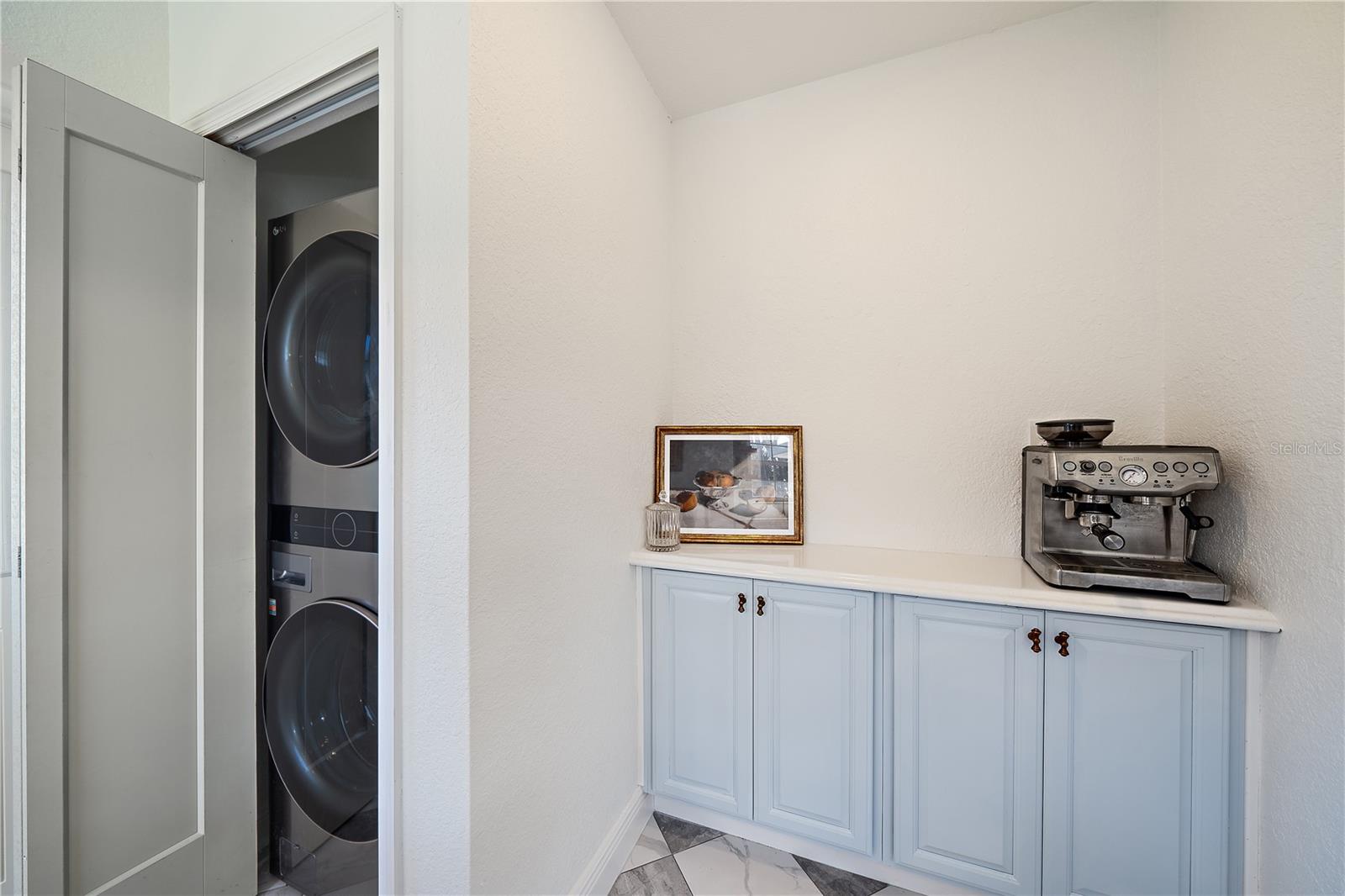 Image 16 of 41 For 7746 Westmoreland Drive