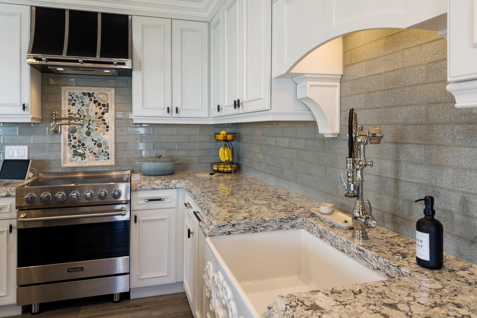 Image 10 of 19 For 761 John Ringling Boulevard 31