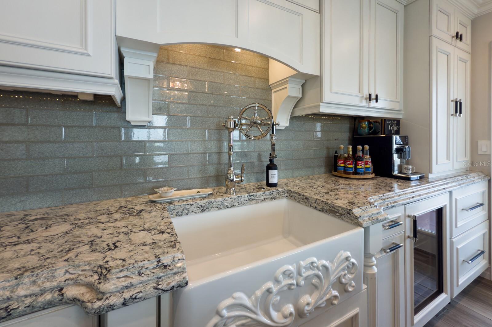 Image 11 of 19 For 761 John Ringling Boulevard 31