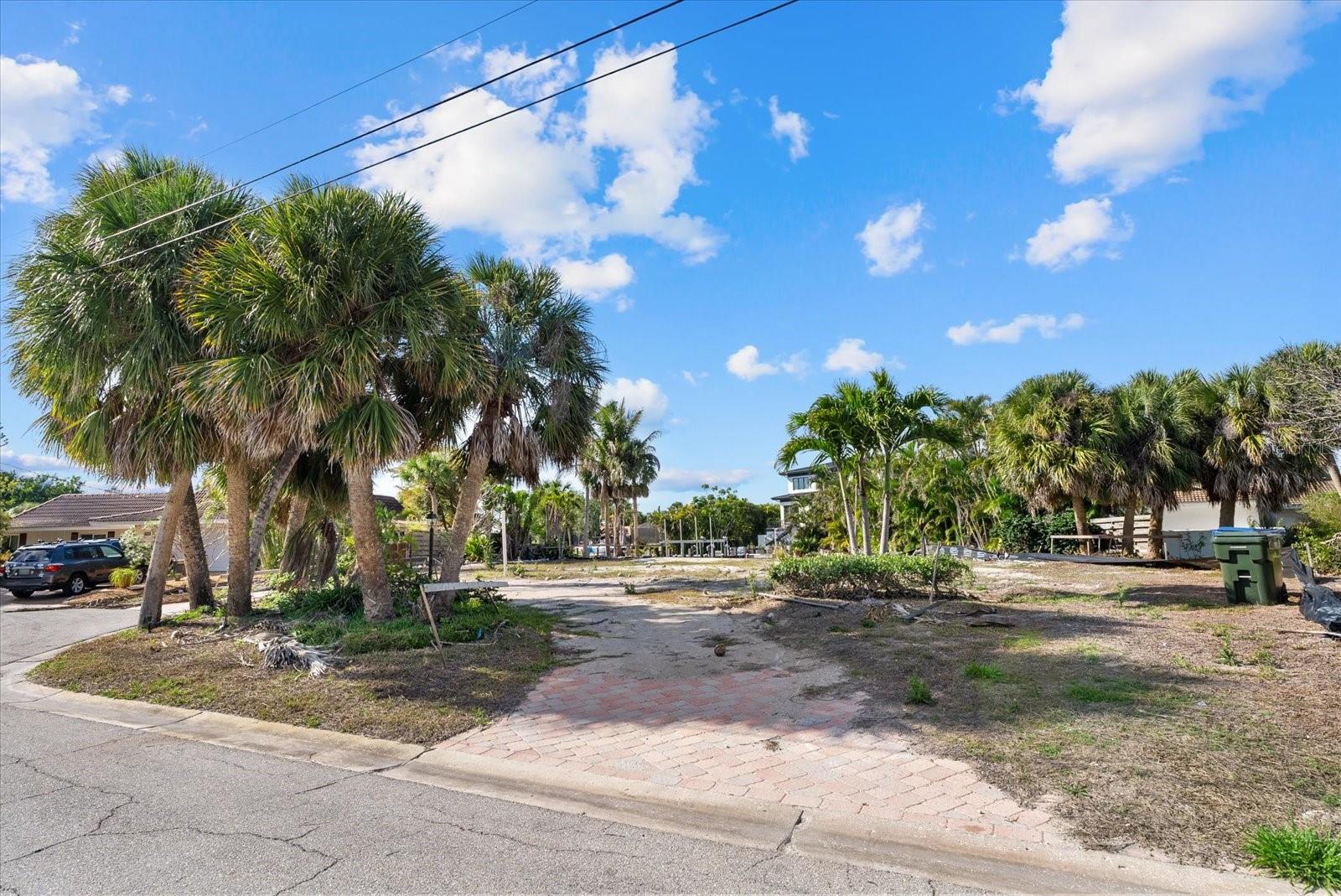 Image 23 of 45 For 5448 Azure Way