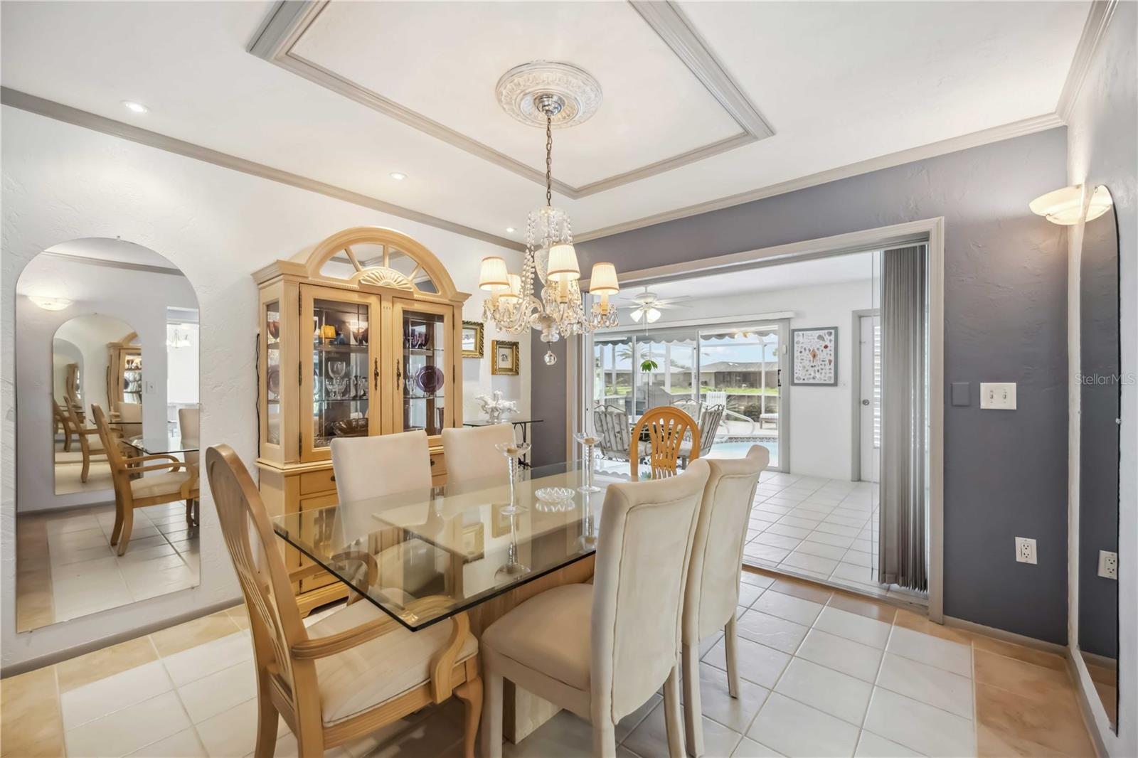 Image 14 of 71 For 965 Gondola Drive