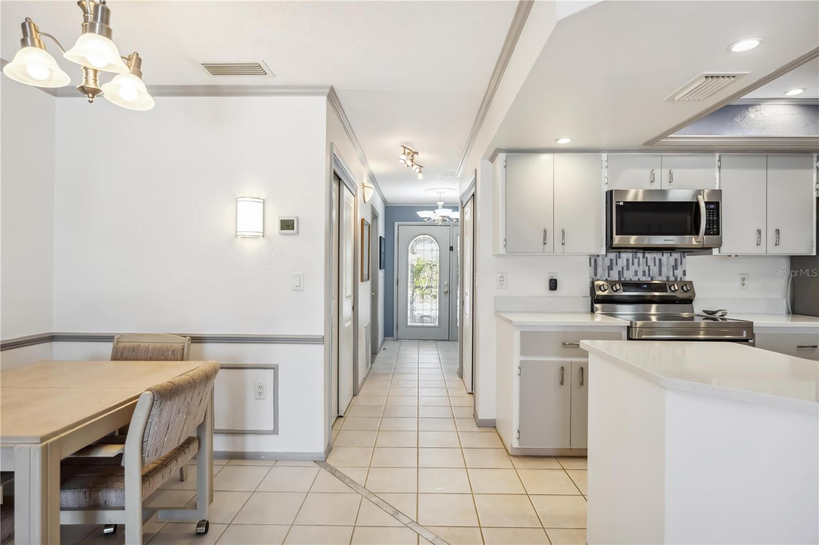 Image 15 of 71 For 965 Gondola Drive