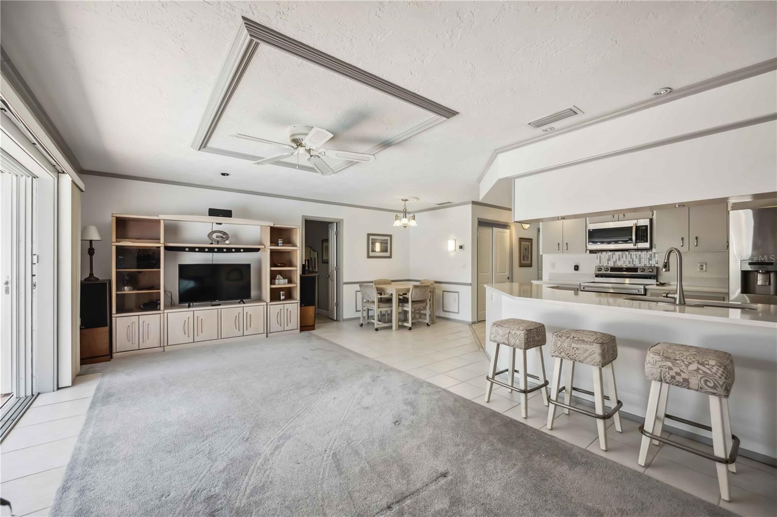 Image 17 of 71 For 965 Gondola Drive