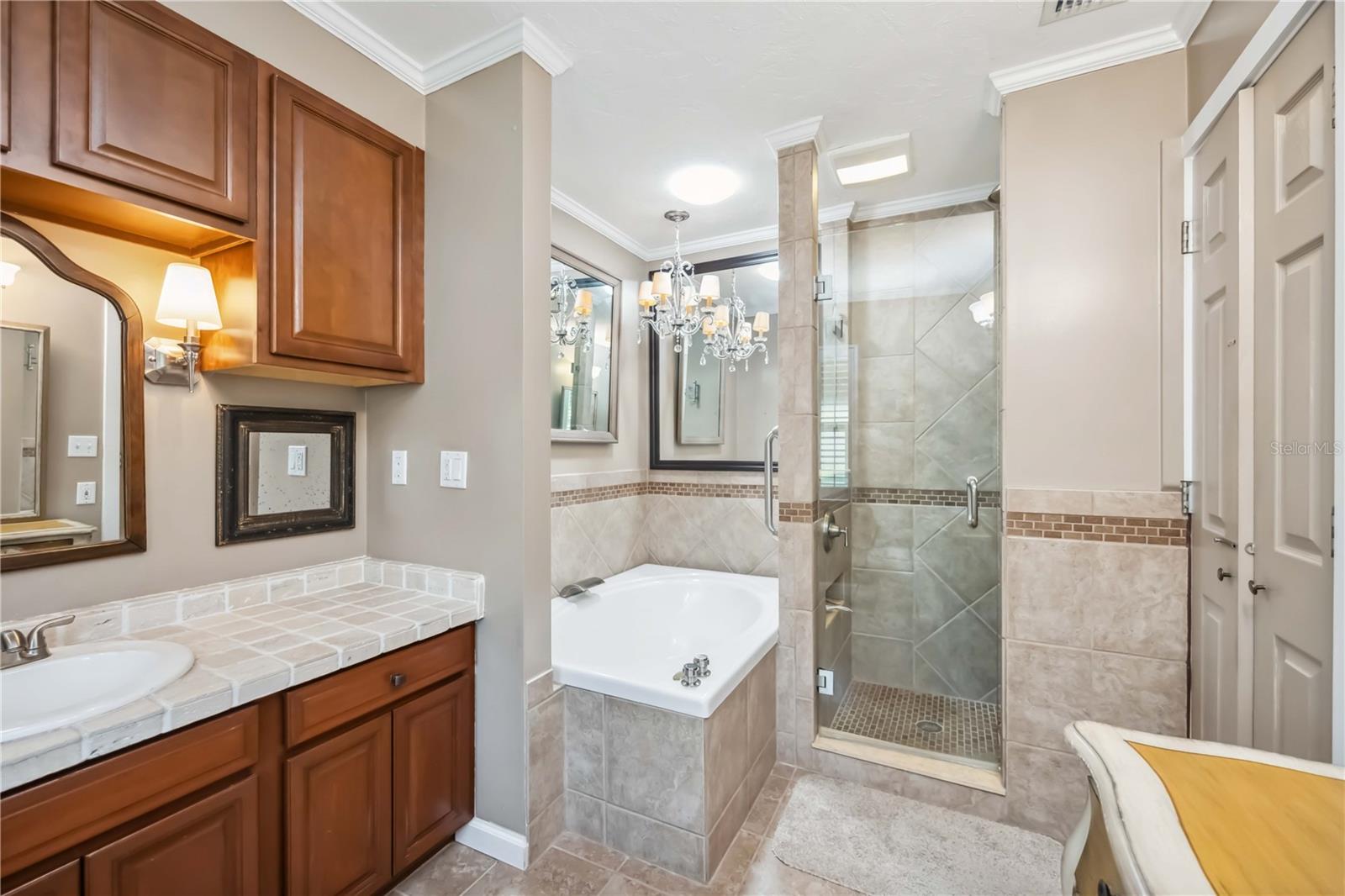 Image 36 of 71 For 965 Gondola Drive