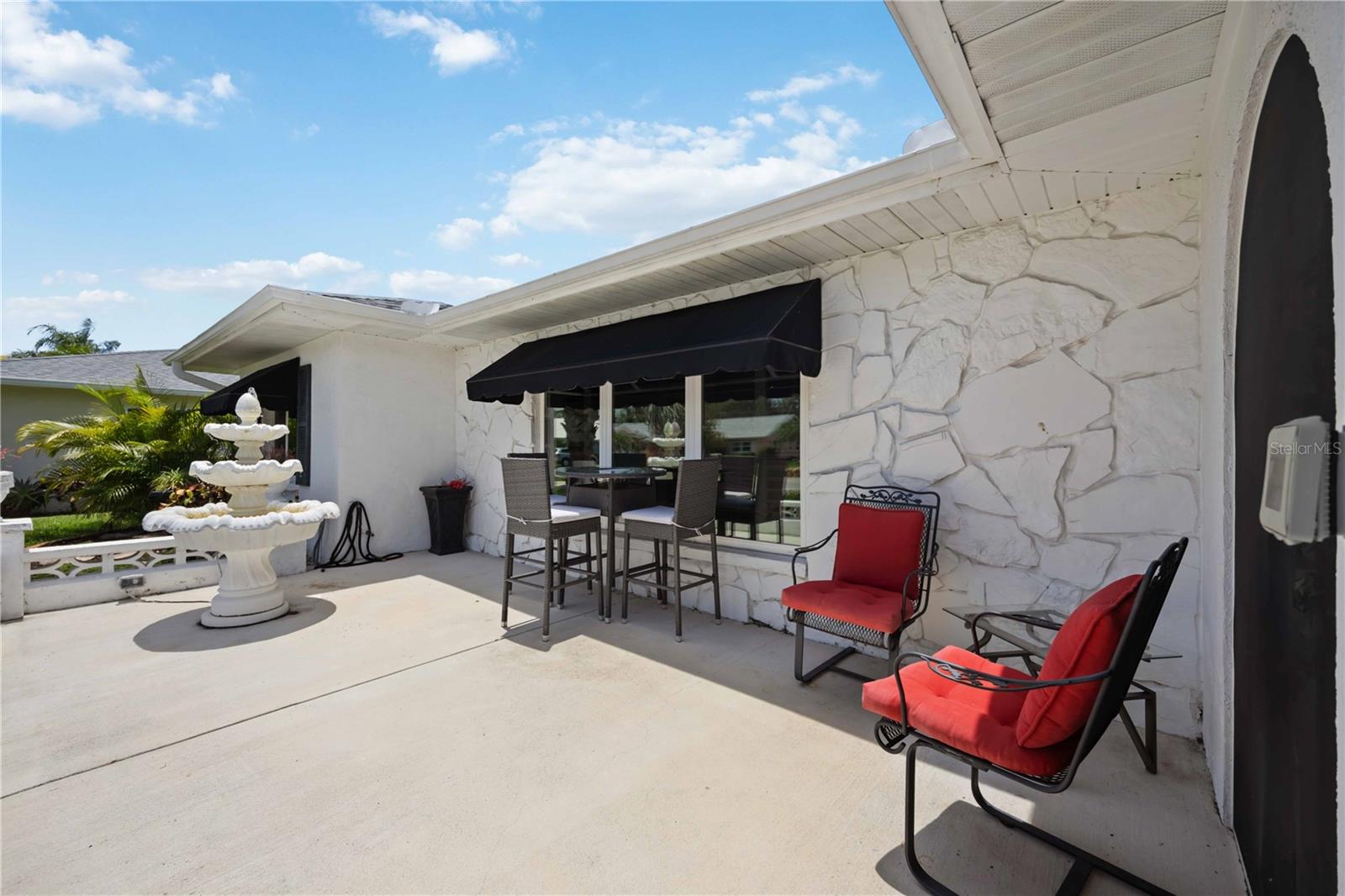 Image 6 of 71 For 965 Gondola Drive