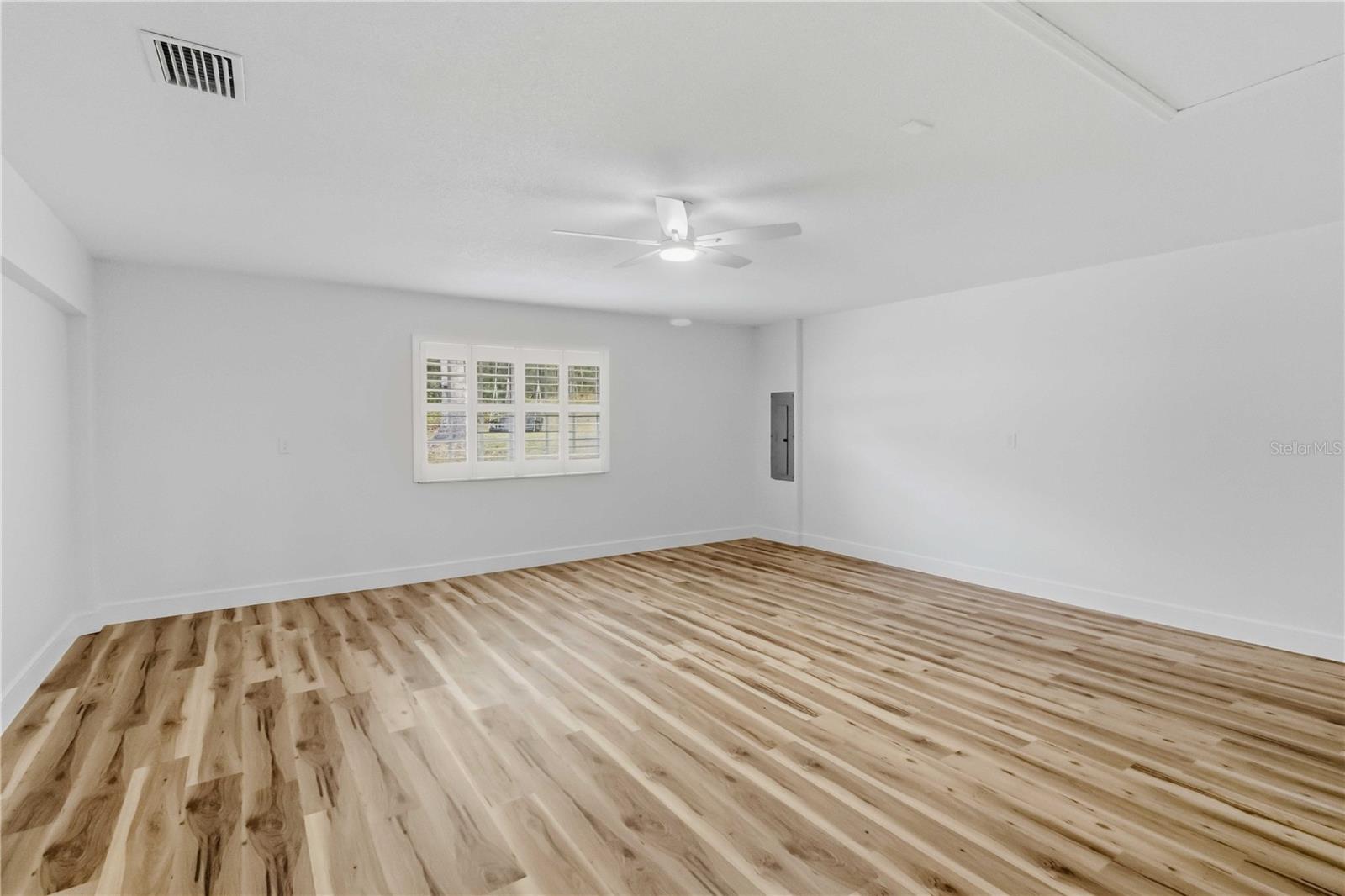 Image 29 of 52 For 2293 Spring Lake Highway