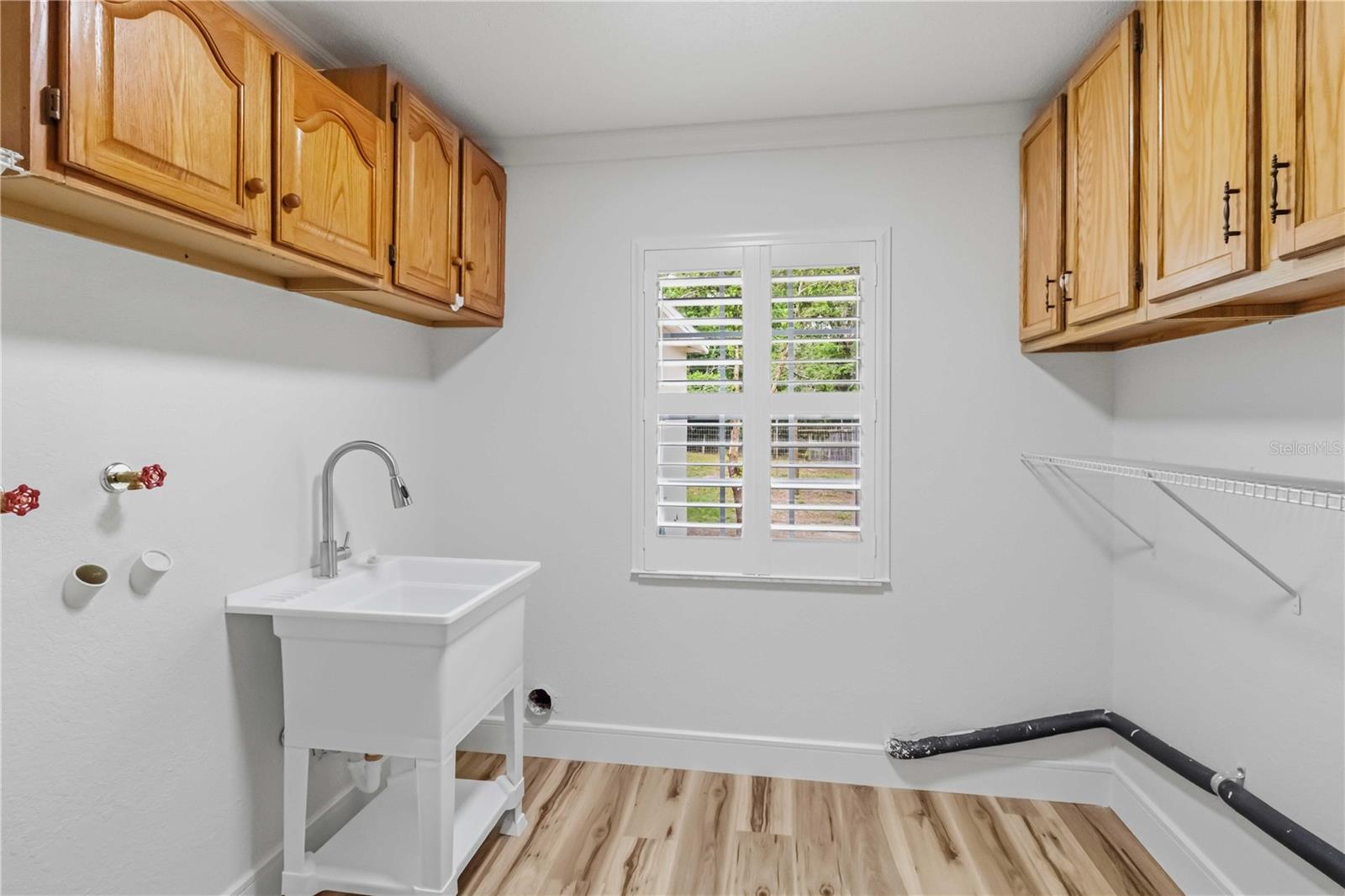 Image 33 of 52 For 2293 Spring Lake Highway